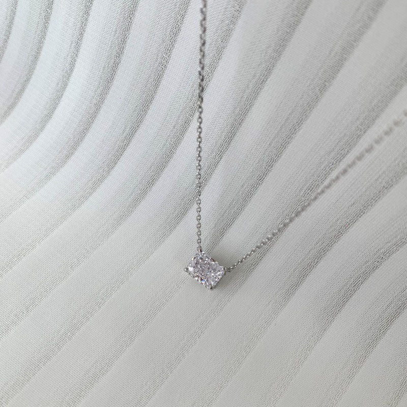 'Aura' ezüst nyaklánc téglalap medállal